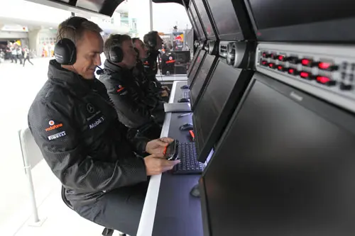 martin whitmarsh crew mclaren f1 rx 500