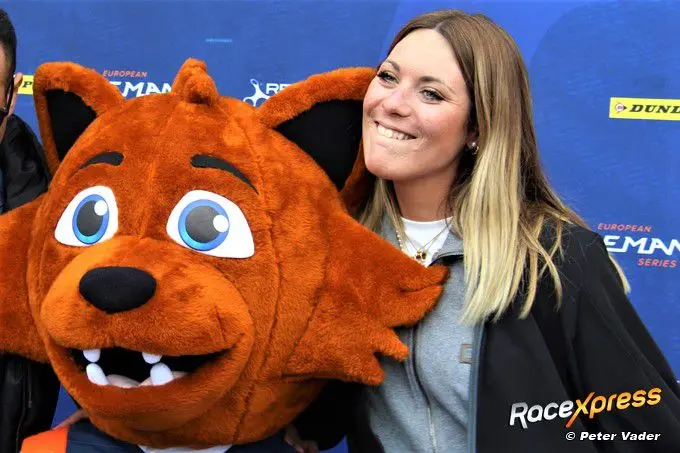 mascotte elms knuffelbeer img 2108 logo 2