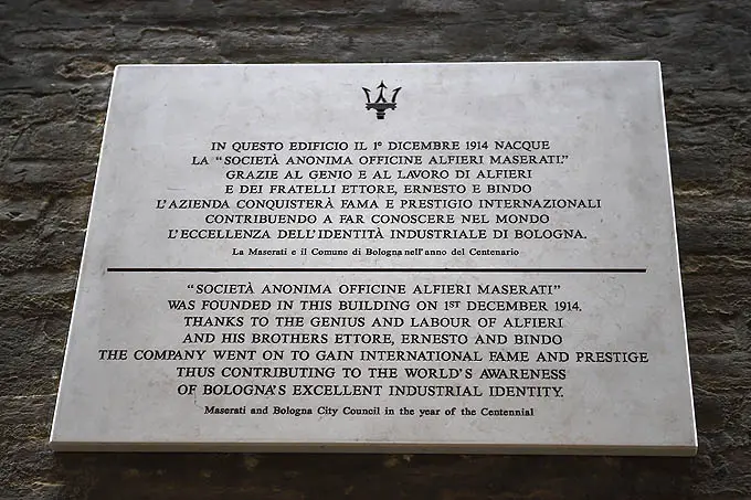 maserati targa commemorativa 100 anni via pepoli 1a bologna rx 680