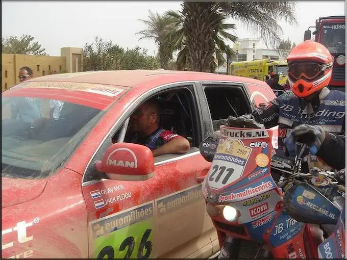 masslotvolkswagentouaregdakar200 8