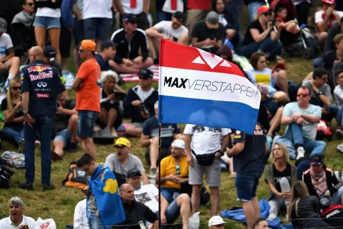 max fans