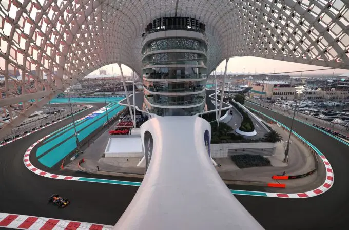 max verstappen abu dhabi 25 vt2 2
