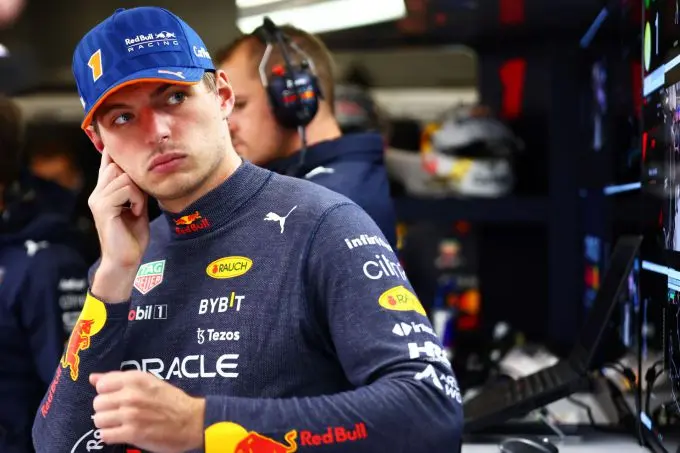 max verstappen afwachtend si202208260179 hires jpeg 24bit rgb