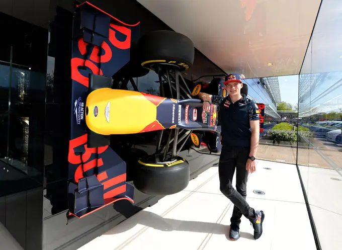 max verstappen bij red bull racing 1