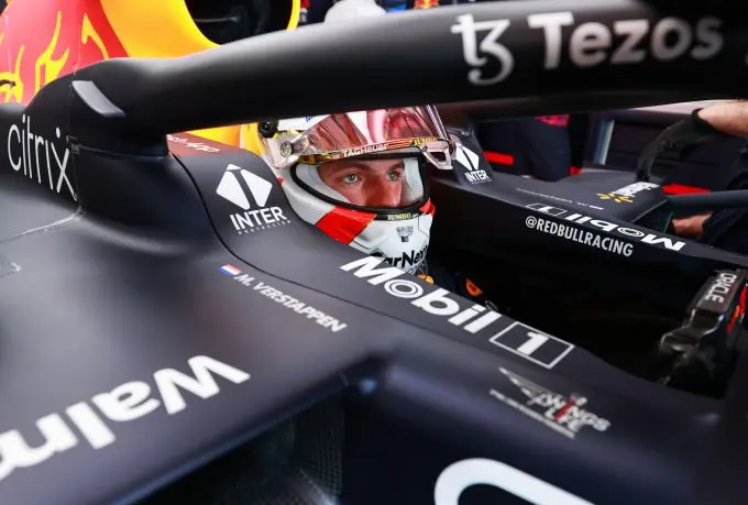 max verstappen cockpit