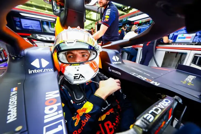 max verstappen cockpit