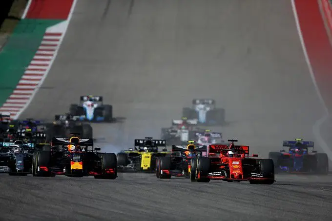 max verstappen contra ferrari chaeting vals spelen