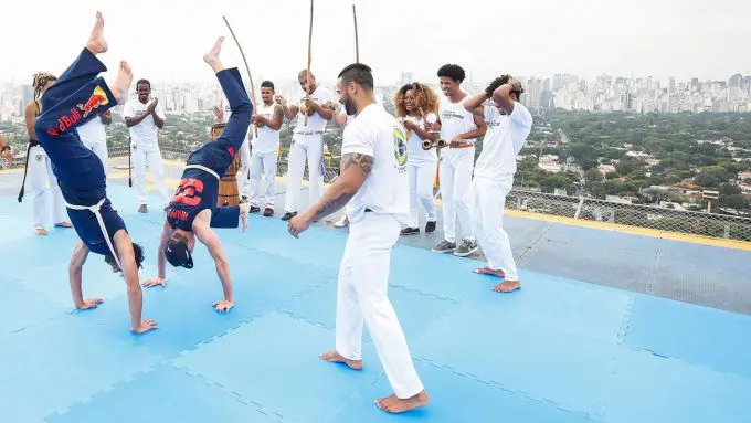 max verstappen en daniel ricciardo capoeira dans vecht