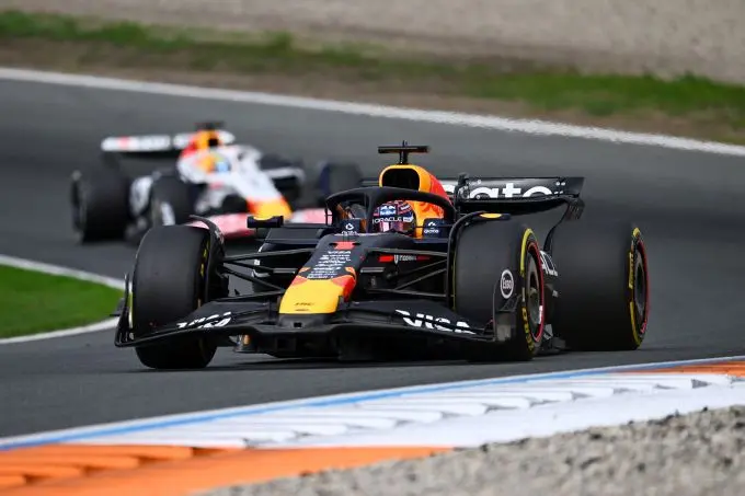 max verstappen en isack hadjar gp netherlands zandvoort foto rbcp si202508310317