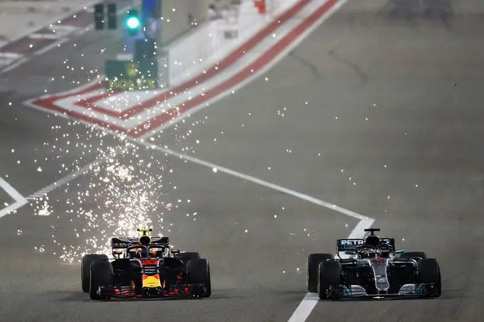 max verstappen en lewis hamilton f1 rx 680 2