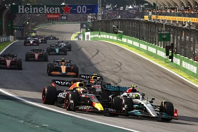 max verstappen en lewis hamilton f1