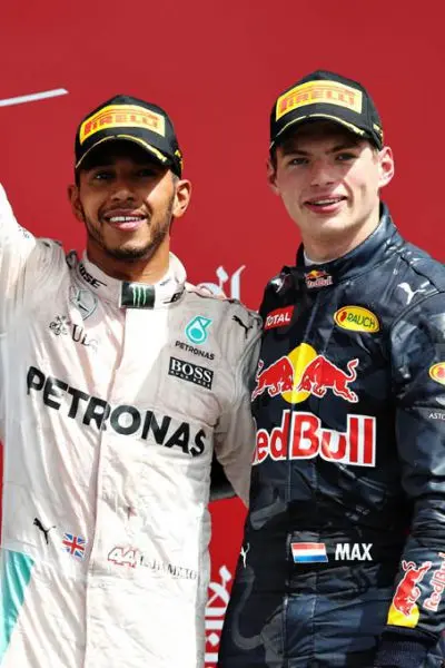 max verstappen en lewis hamilton racexpress 680 1