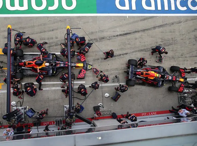max verstappen f1 alex albon