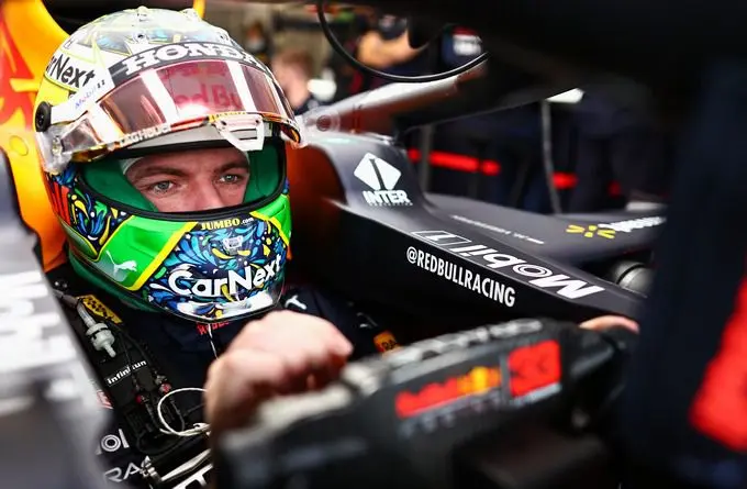 max verstappen f1 cockpit