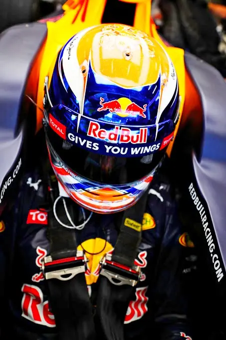 max verstappen f1 red bull cockpit rx 680