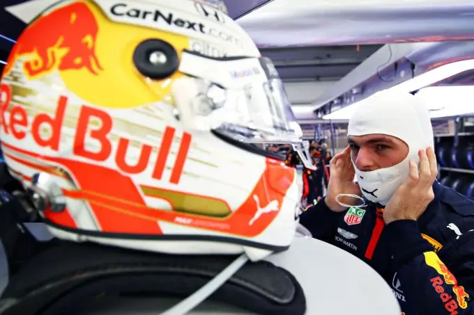 max verstappen helmet and max f1 red bull sakhir 2020 si202012060432 news