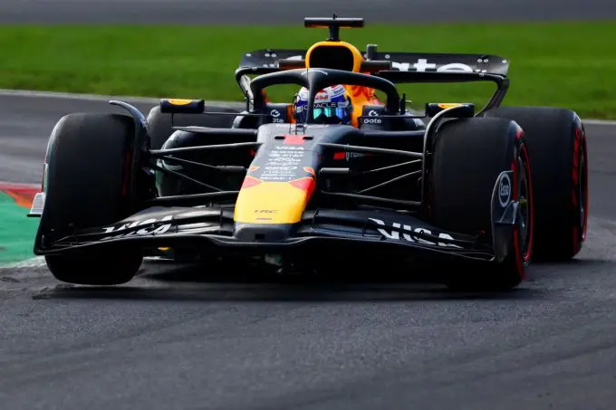 max verstappen monza actie img 2004