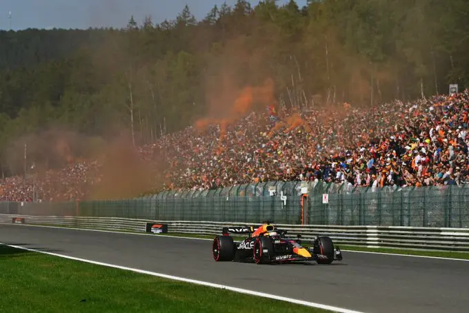 max verstappen oranje rook