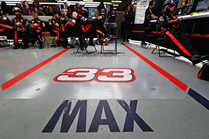 max verstappen pitcrew