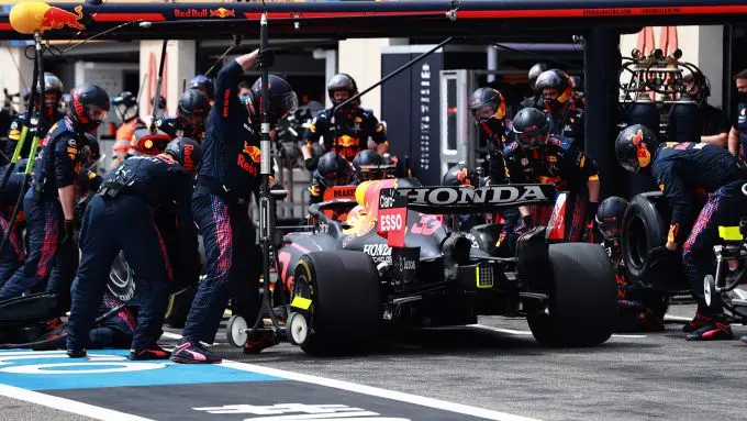 max verstappen pitstop
