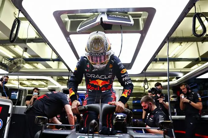 max verstappen rb18 2
