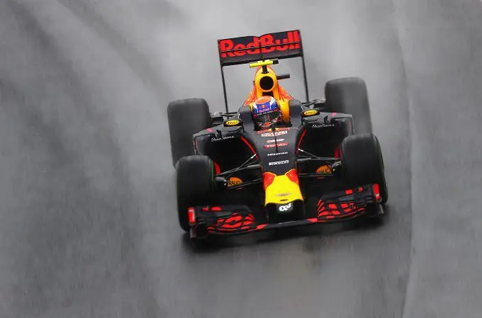 max verstappen red bull rb12 formula one pirelli tires