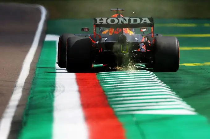 max verstappen red bull rb16b