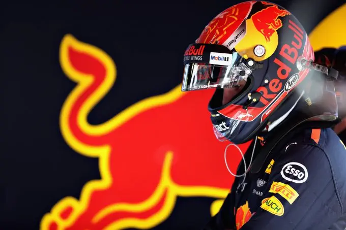 max verstappen spanje met helm