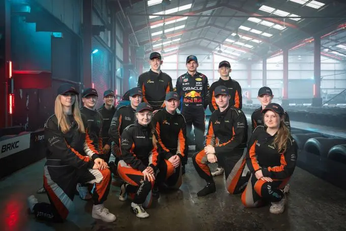 max verstappen verrast karters