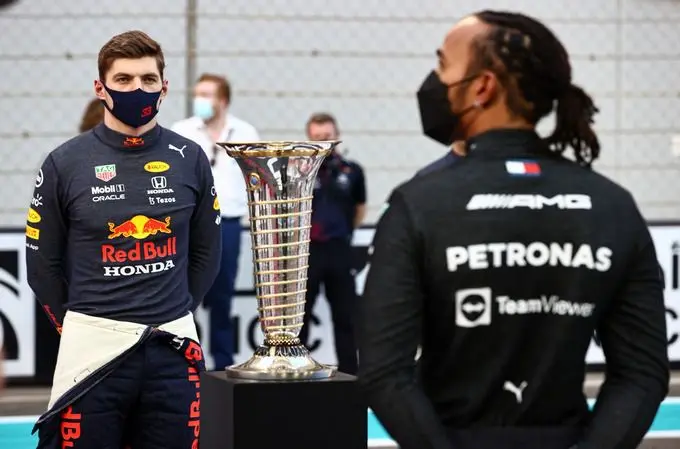 max verstappen versus lewis hamilton 11