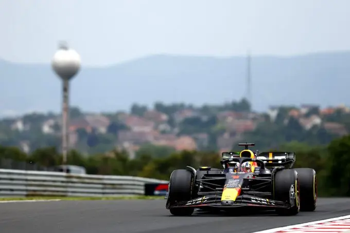 max verstappen vt1 hongarije 1