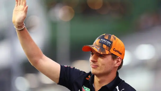 max verstappen zwaaiend