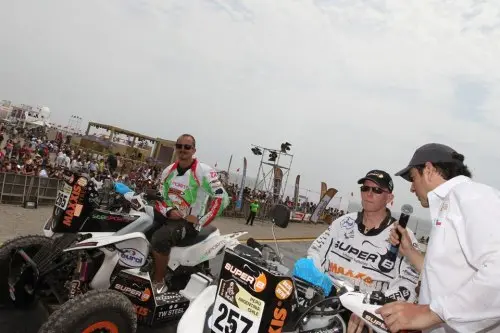 maxxis superb dakar team