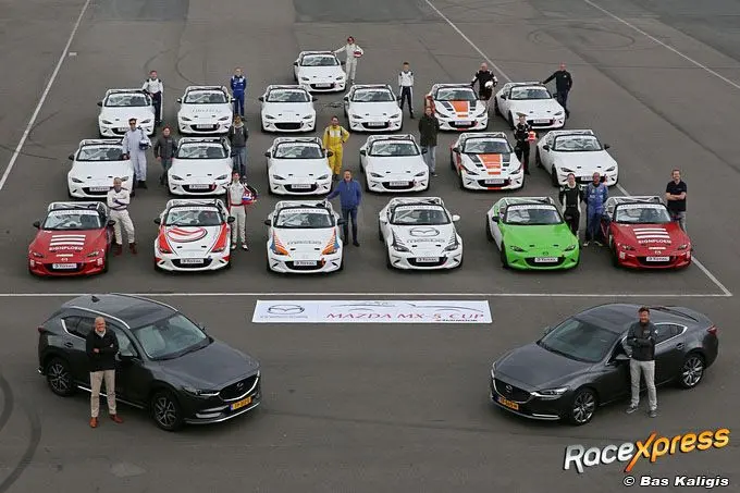 mazda mx5 cup img rx680 foto 1 2701 rx aa