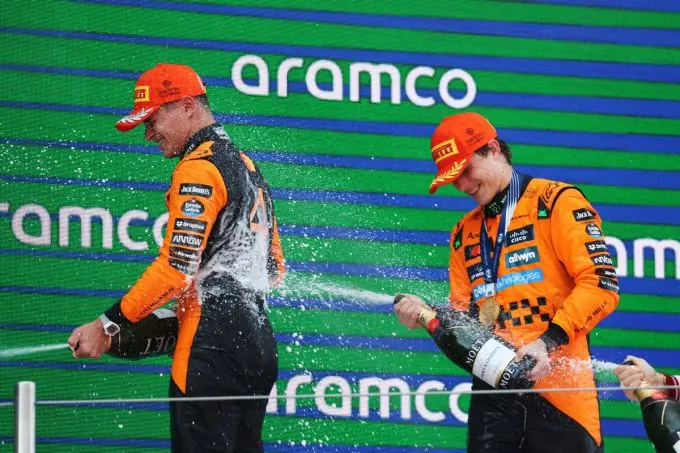 mclaren f1 lando norris en oscar piastri