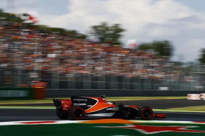mclaren f1 stoffel vandoorne italy 1