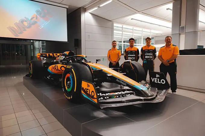 mclaren mcl60 stella norris piastri brown