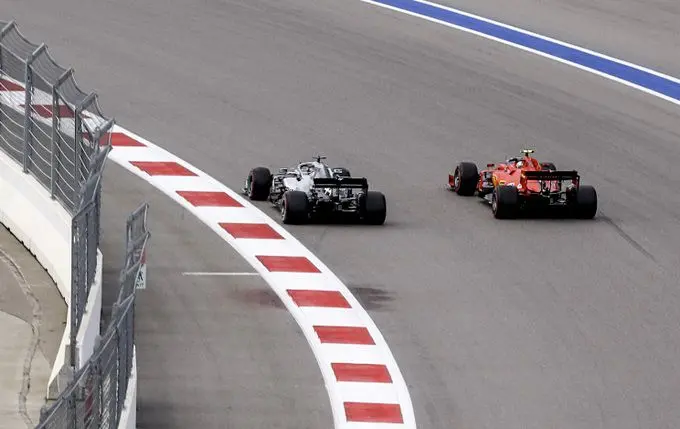 mercedes contra ferrari