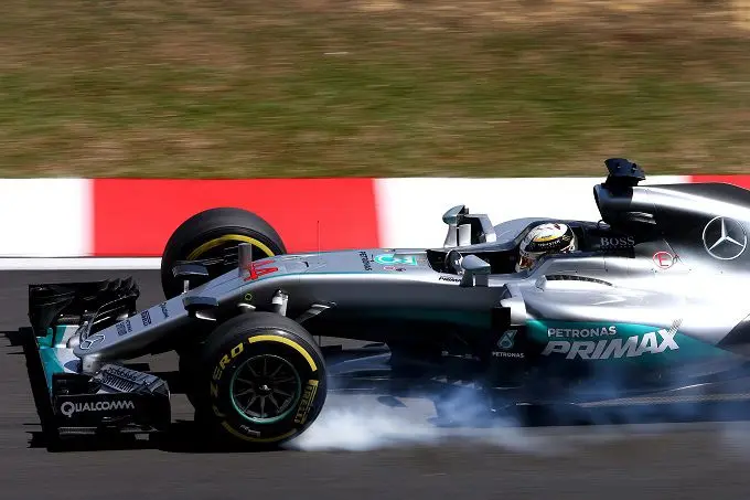 mercedes lewis hamilton