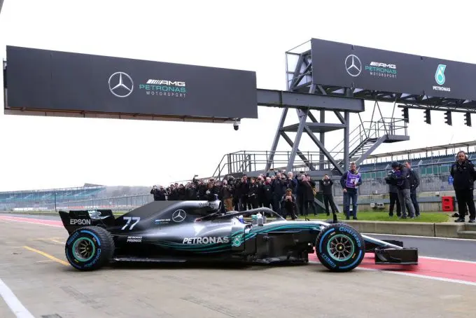 mercedesw09 3