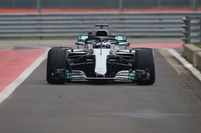 mercedesw09