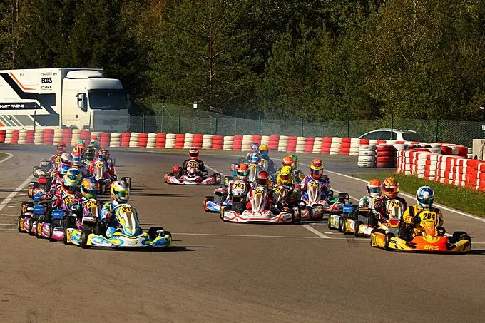 mick nolten 294 voorste rij start senior rx680