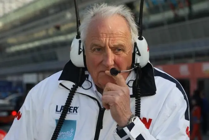 mike earle onyx f1 team