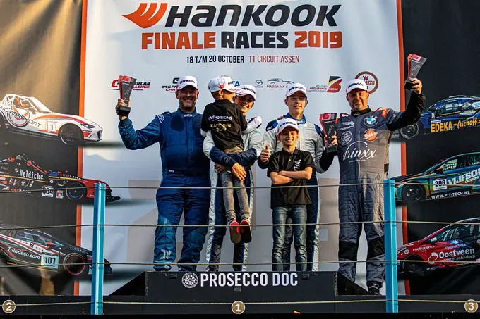 milan teekens en maxime oosten super car challenge bmw