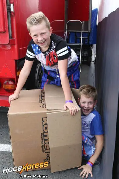 mini dani en nathan id0g8674