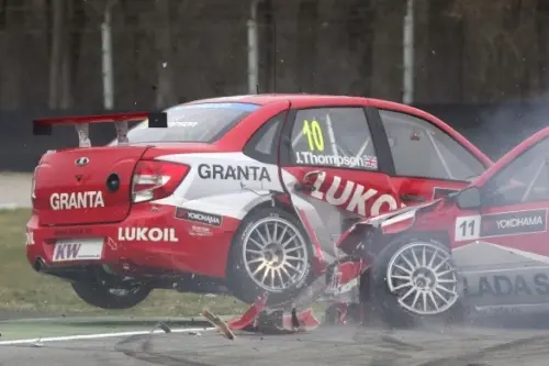 monza lada crash dudukalo thompson