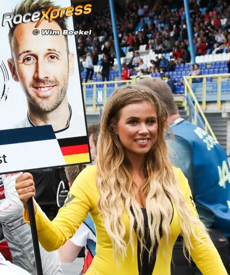 mooie blondine dtm assen 2019 1 a d