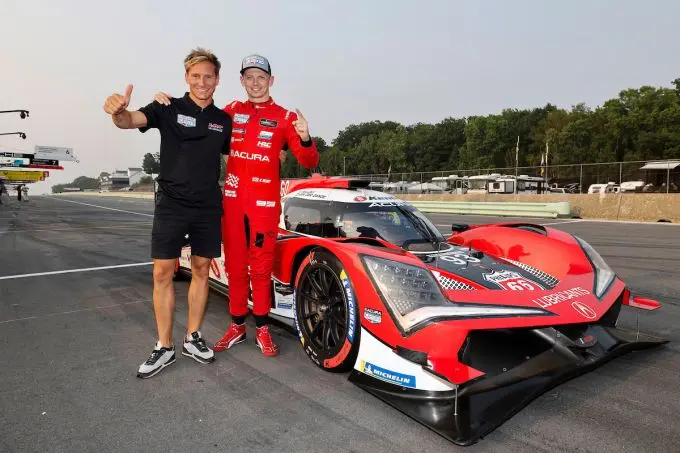 motul pole award winner nr93 acura arx 06 gtp nick yelloly celebrates with renger van der zende levitt wtelk 0825 028921