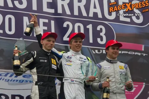 nec formule renault 16 podium race 1