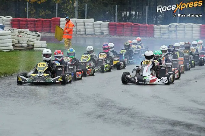 nick ho met nummer 118 van pole positie naar drie manche zeges en dag overwinning rx680 c010057